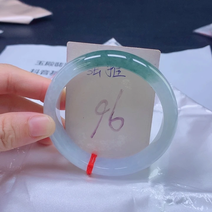 翡翠未镶嵌手镯半山水5757585