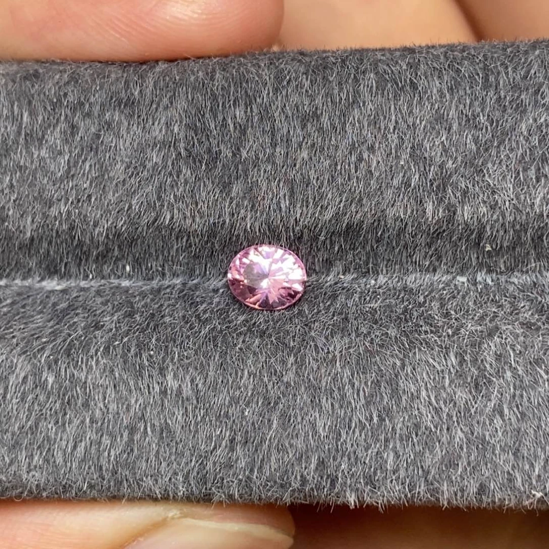 尖晶石裸石0.63ct 马亨盖