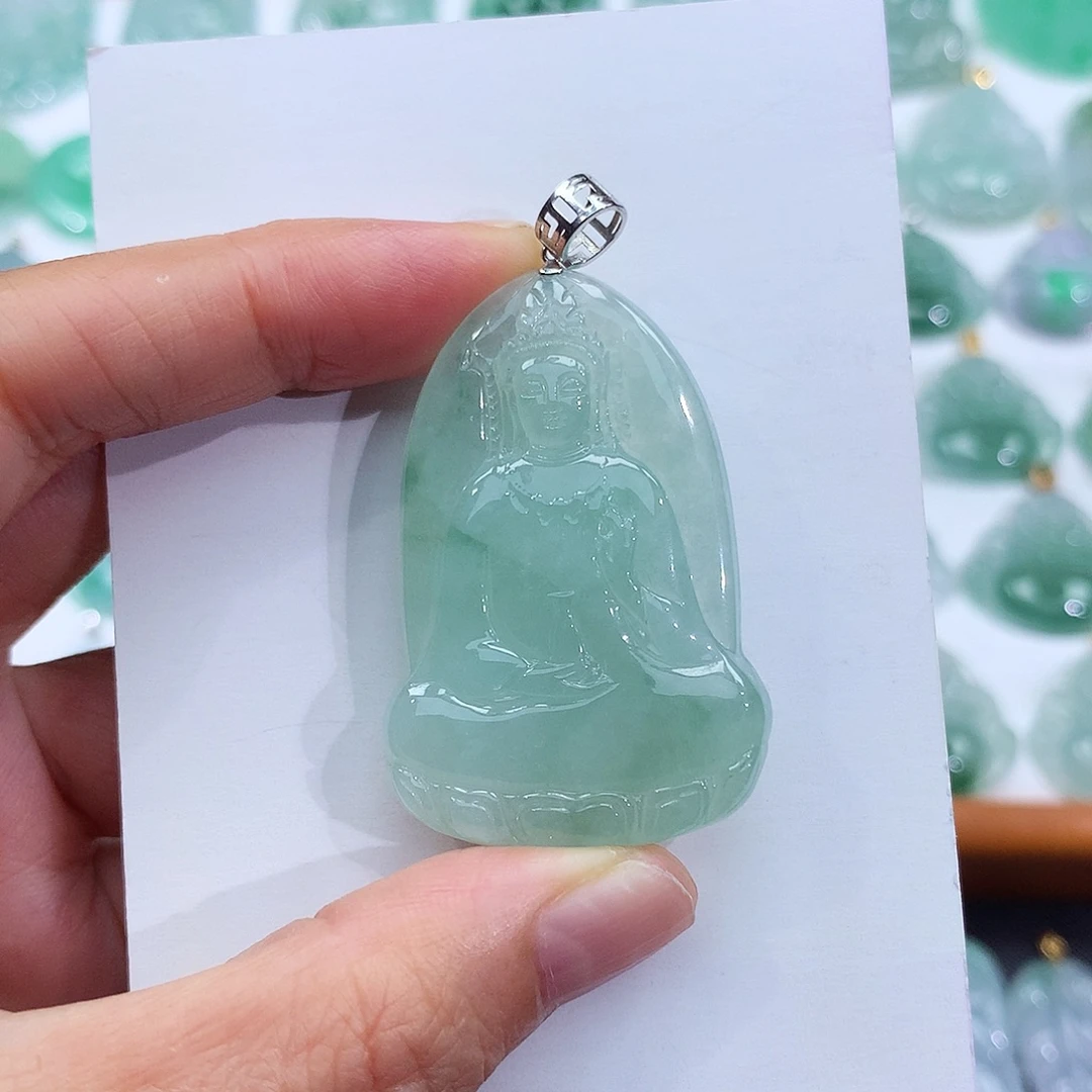 翡翠18K金镶嵌颈饰翡翠吊坠