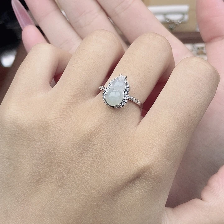 翡翠未镶嵌戒指02