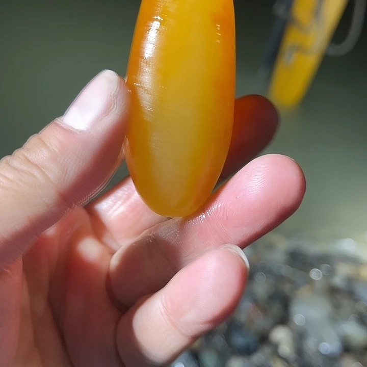 和田玉（糖玉）未镶嵌珠宝奇石