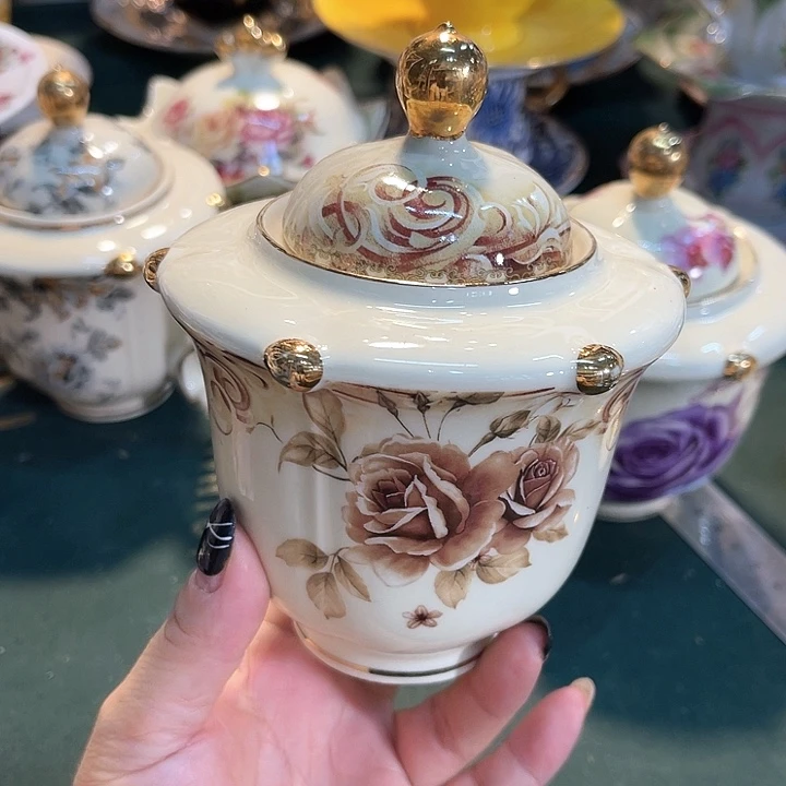 凡间陶瓷家居生活馆