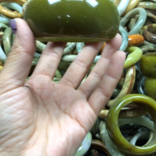 未镶嵌蛇纹石玉手镯沐*风