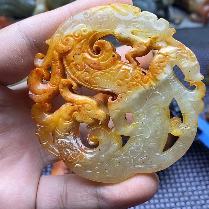 未镶嵌蛇纹石玉颈饰