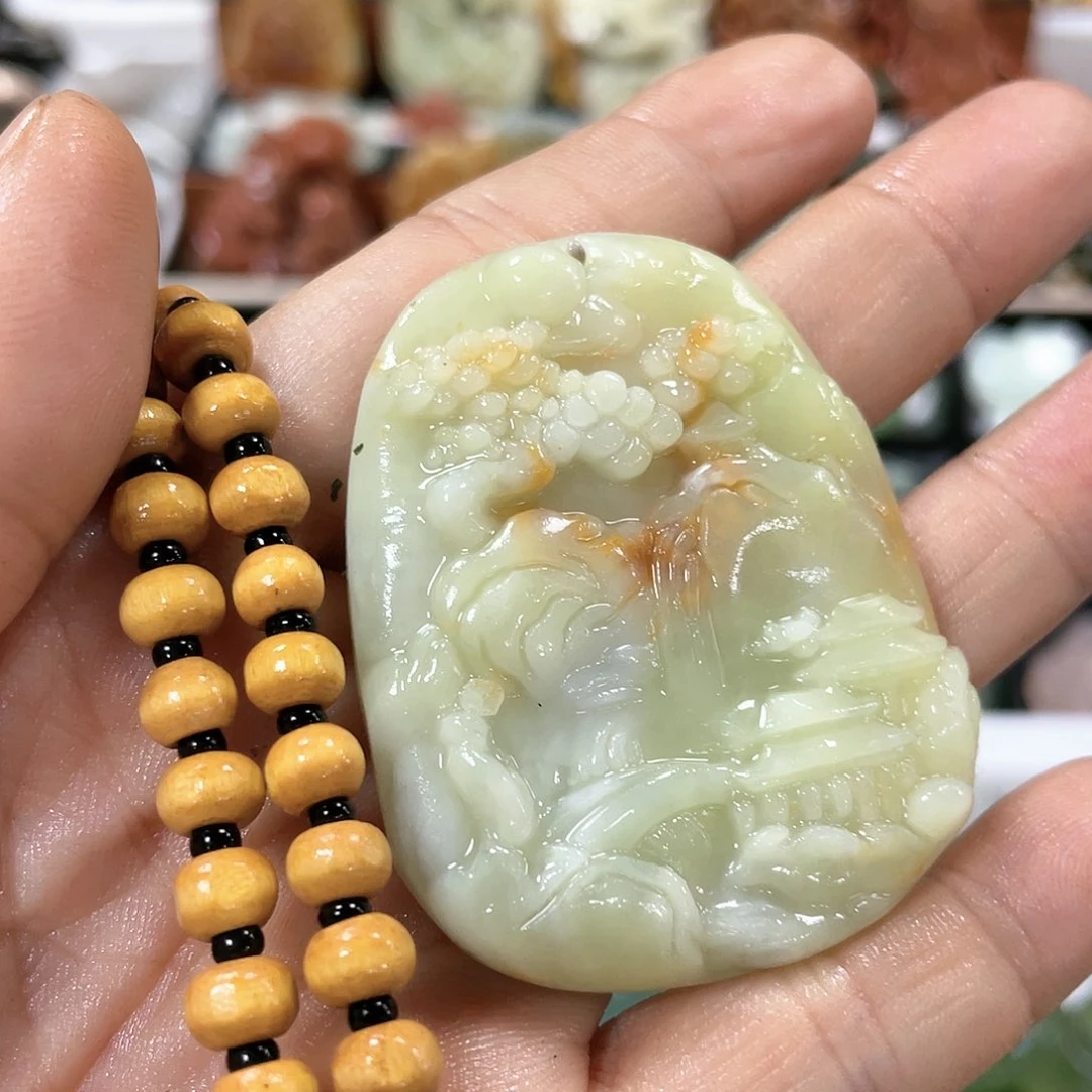 蛇纹石玉颈饰合金