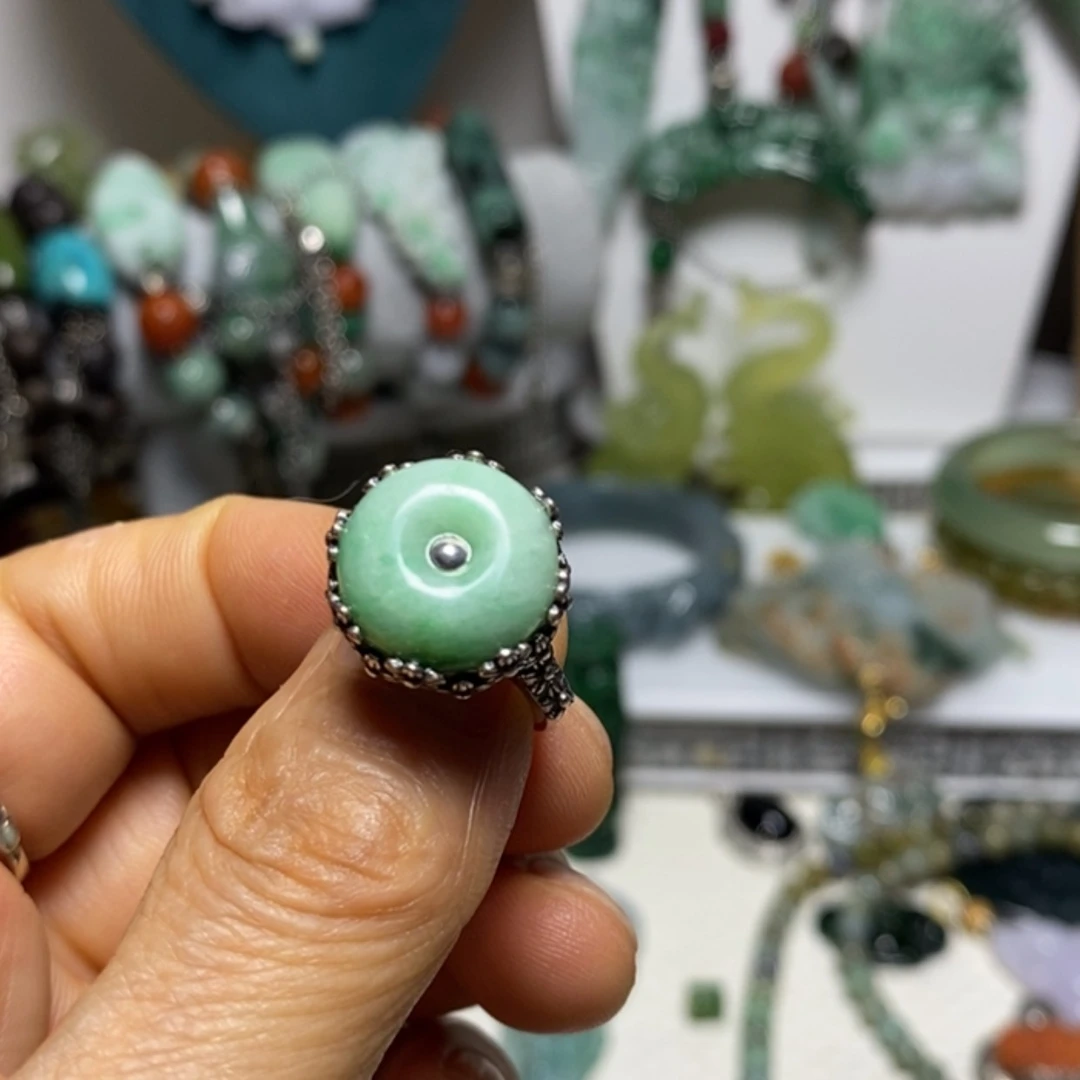 【闪购商品】翡翠吊坠(赠链)未镶嵌