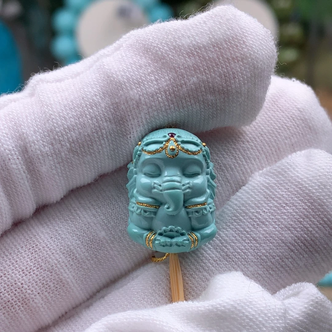 绿松石未镶嵌珠宝奇石