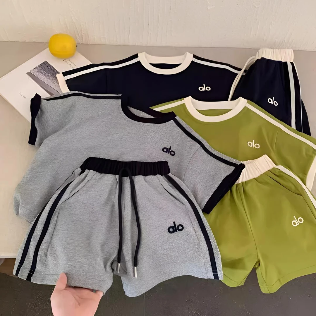 夏季儿童短袖男童女孩套装中小童纯棉T恤短裤2025薄款潮牌两件套