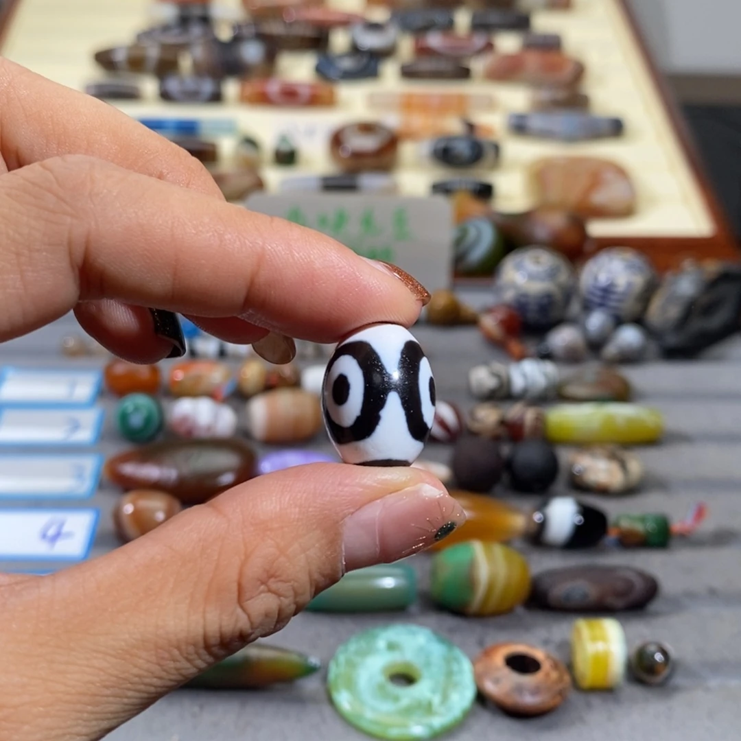 没***圆玛瑙/玉髓合金颈饰