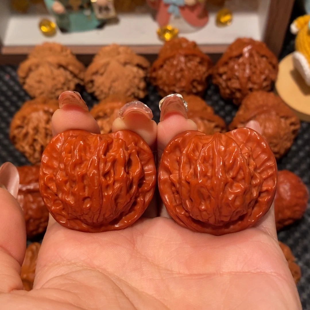 吊坠桃核36玉化盘山，0944