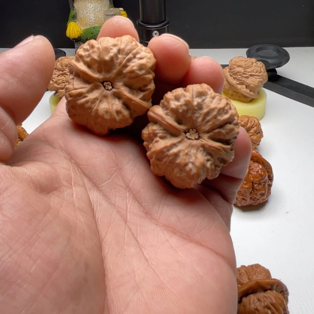 小***-核桃蛤蟆头36一对