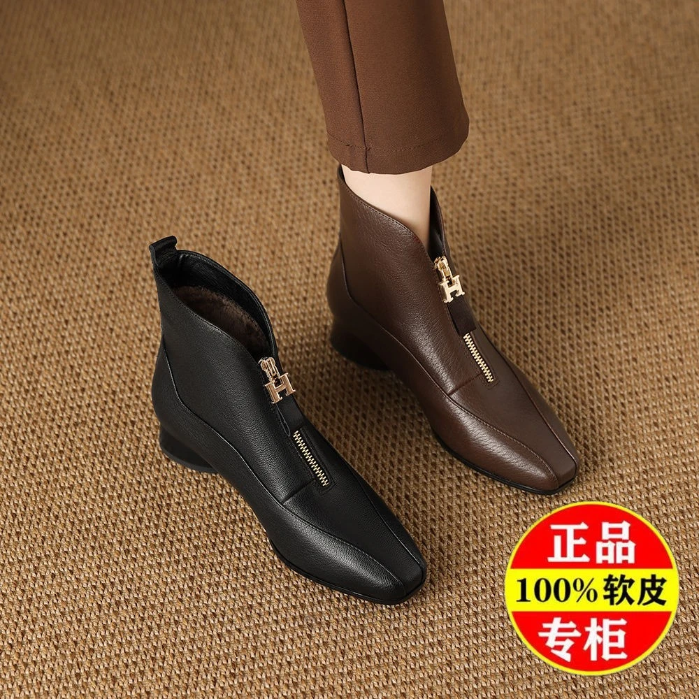 2024新款小短靴粗跟秋冬季加绒高跟鞋软皮尖头马丁靴女棉皮鞋