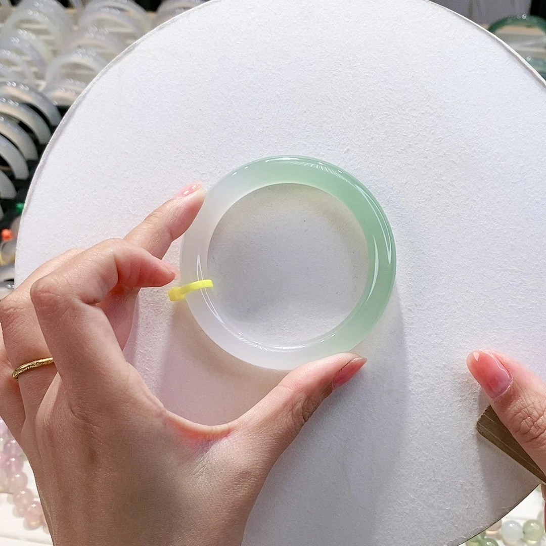 手镯玛瑙/玉髓未镶嵌57.2