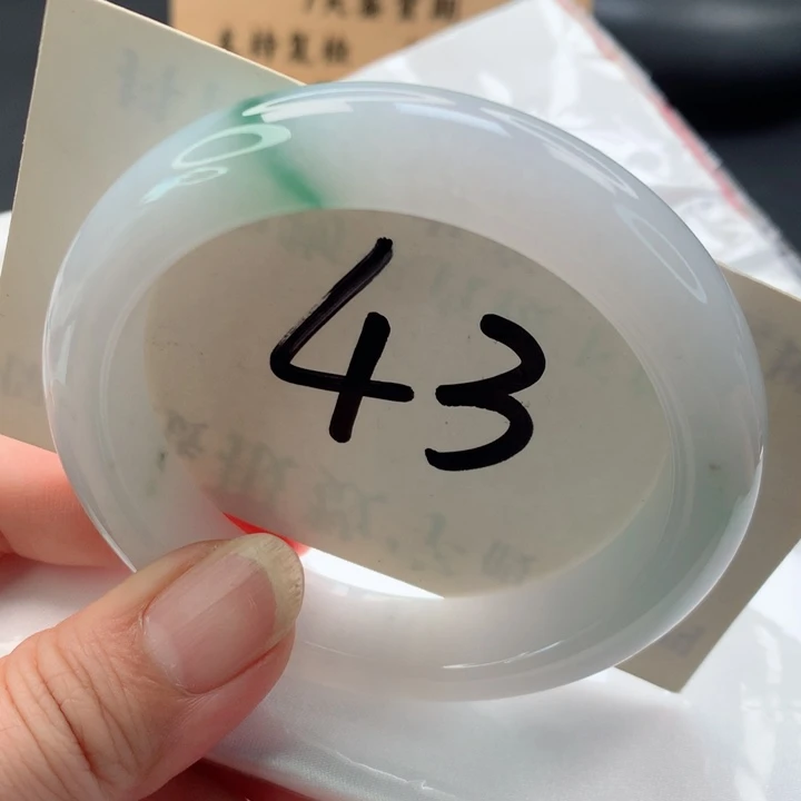 翡翠手镯未镶嵌正