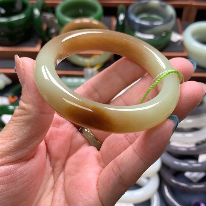 【闪购商品】未镶嵌手镯和田玉31