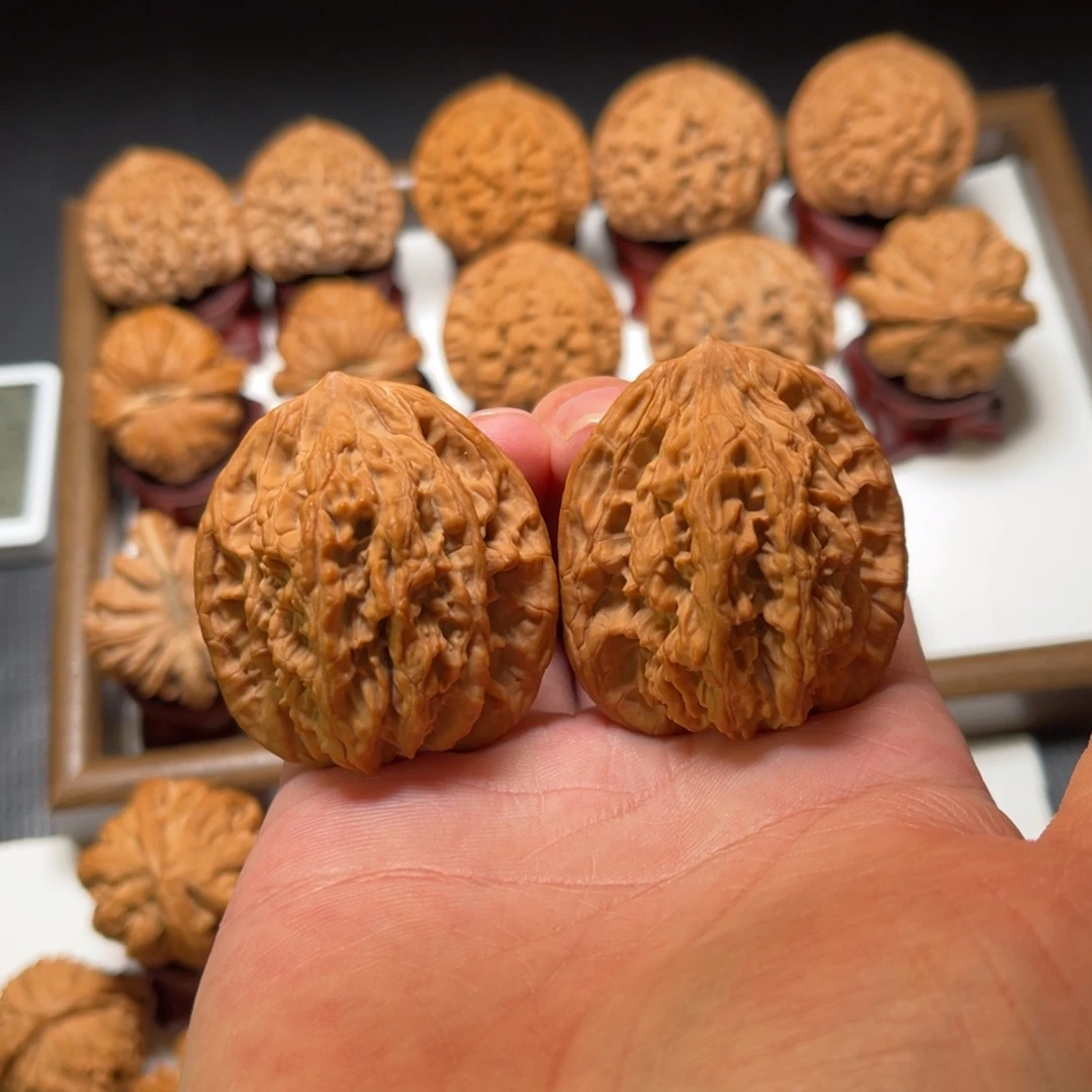 文玩核桃把件虎头核桃尺寸42