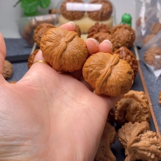 文玩核桃吊坠43元宝