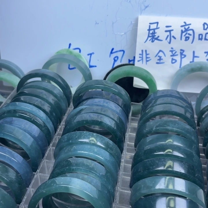 定制翡翠未镶嵌翡翠手镯毛坯定制