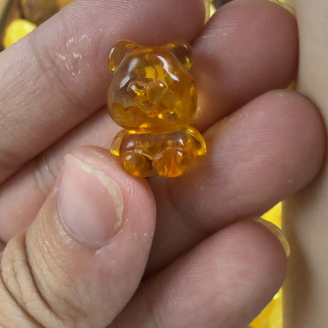 未镶嵌琥珀珠宝奇石