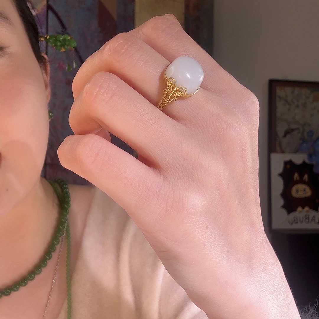 和田玉18K金镶嵌戒指