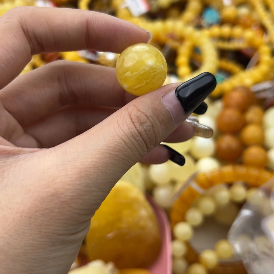 琥珀珠宝奇石未镶嵌