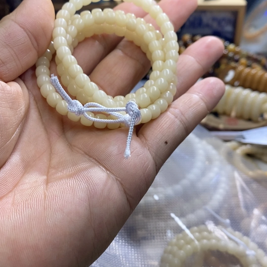 t***i吊坠白玉菩提菩提根