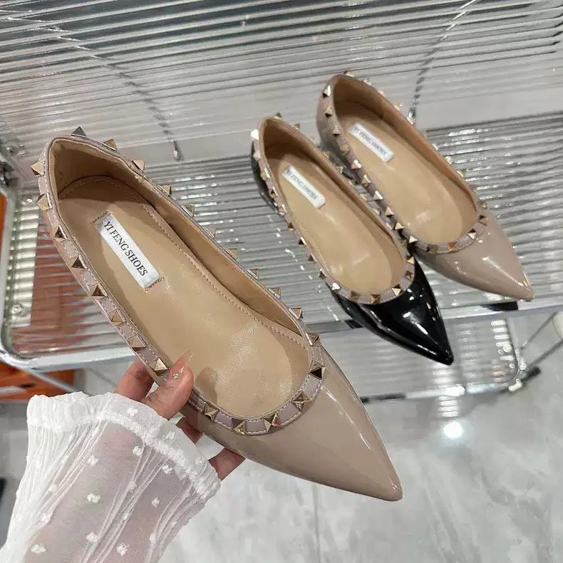 铆钉女鞋内增高5公分尖头浅口软漆皮2025年新款华家万年经典单鞋