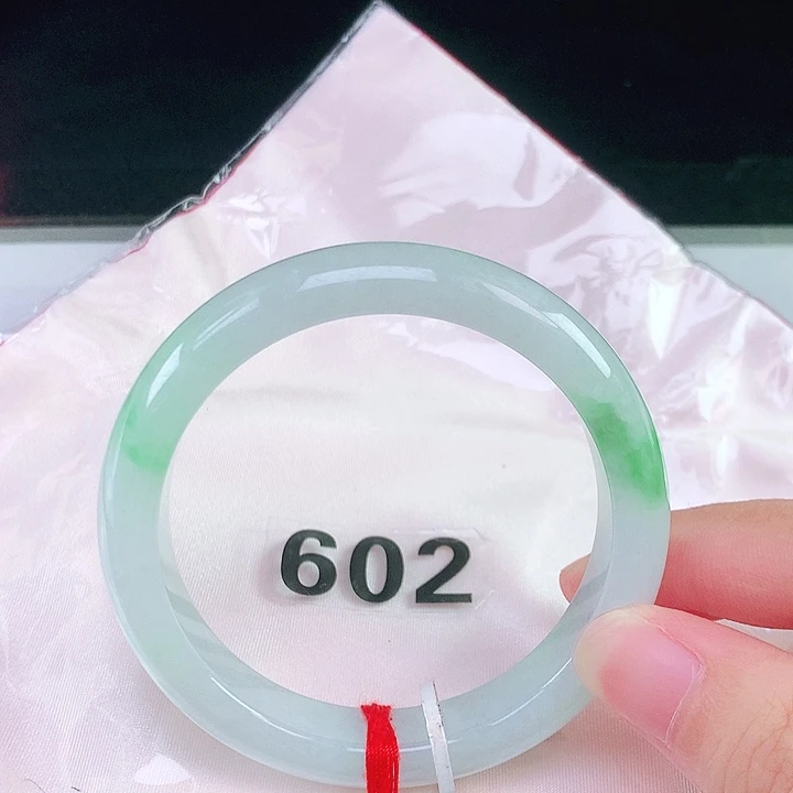 未镶嵌手镯翡翠翡翠手镯