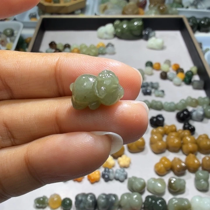 未镶嵌和田玉珠宝半成品