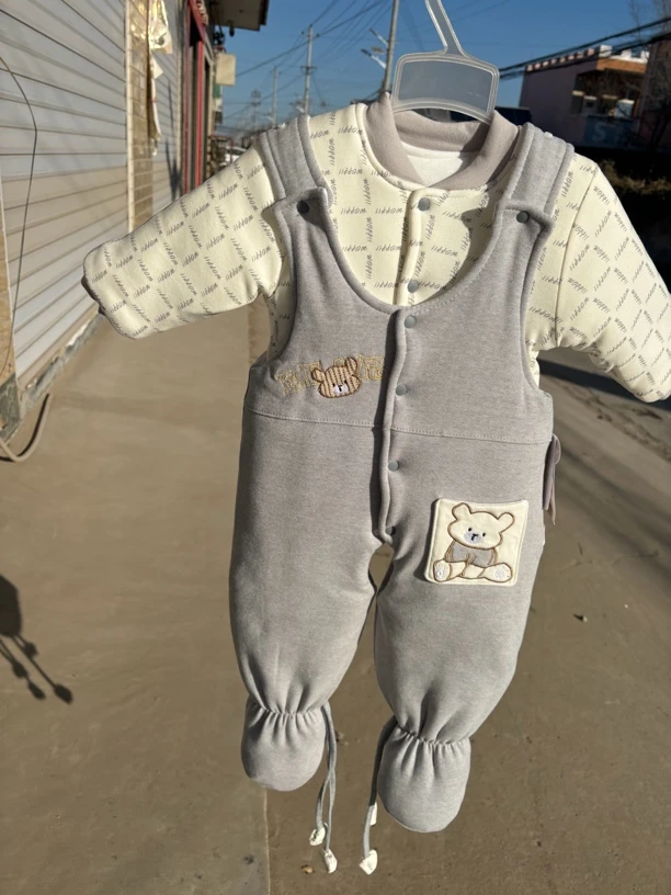 春秋格子纯色男童连体衣婴幼儿加厚加绒冬季包脚两件套