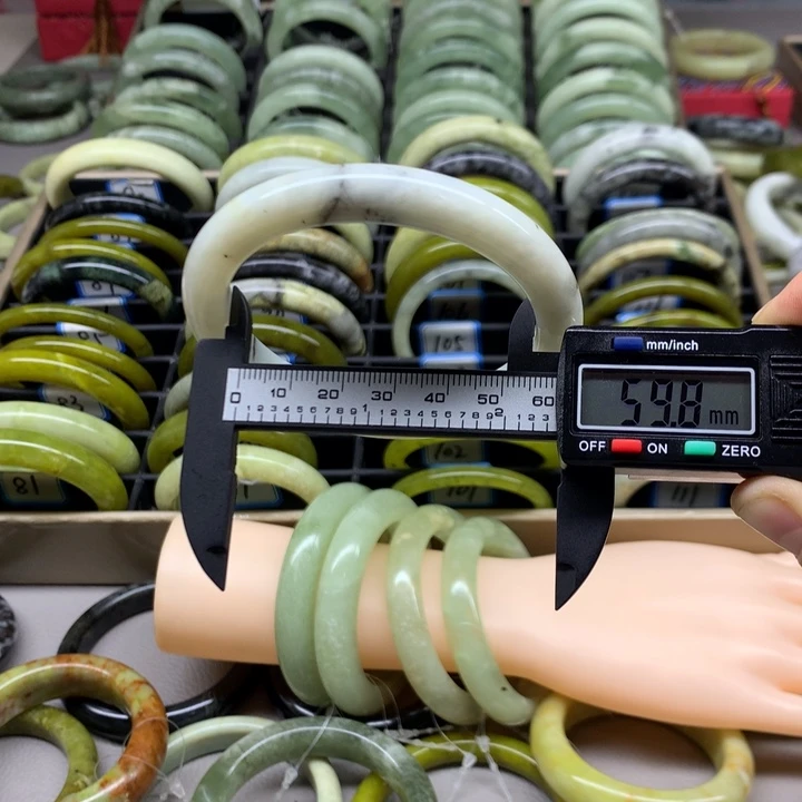 未镶嵌蛇纹石玉手镯104