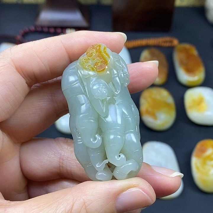 和田玉未镶嵌颈饰