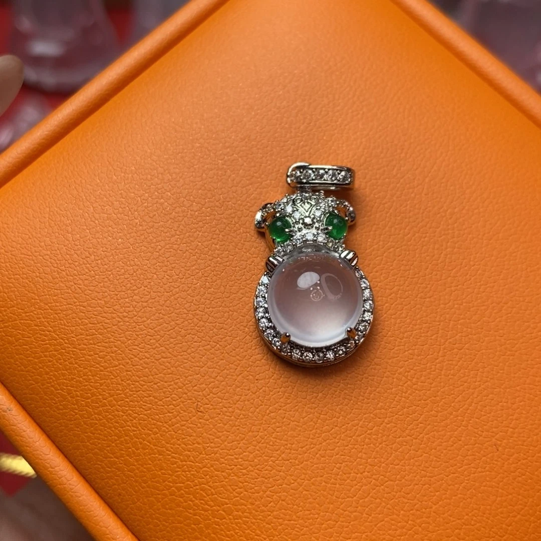 石英质玉未镶嵌吊坠