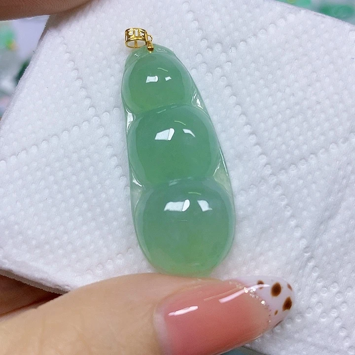 翡翠18K金镶嵌颈饰挂件