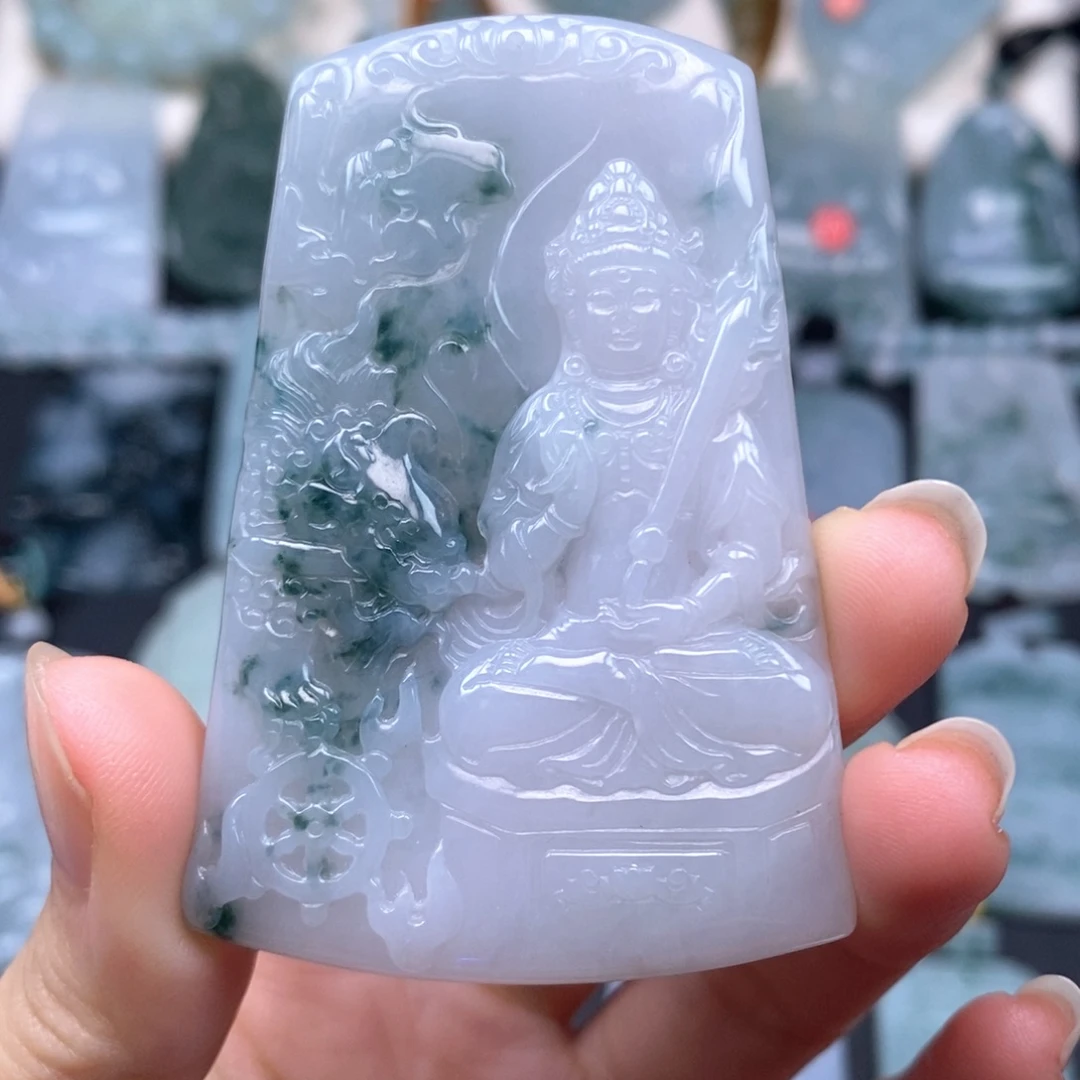 翡翠未镶嵌颈饰文殊