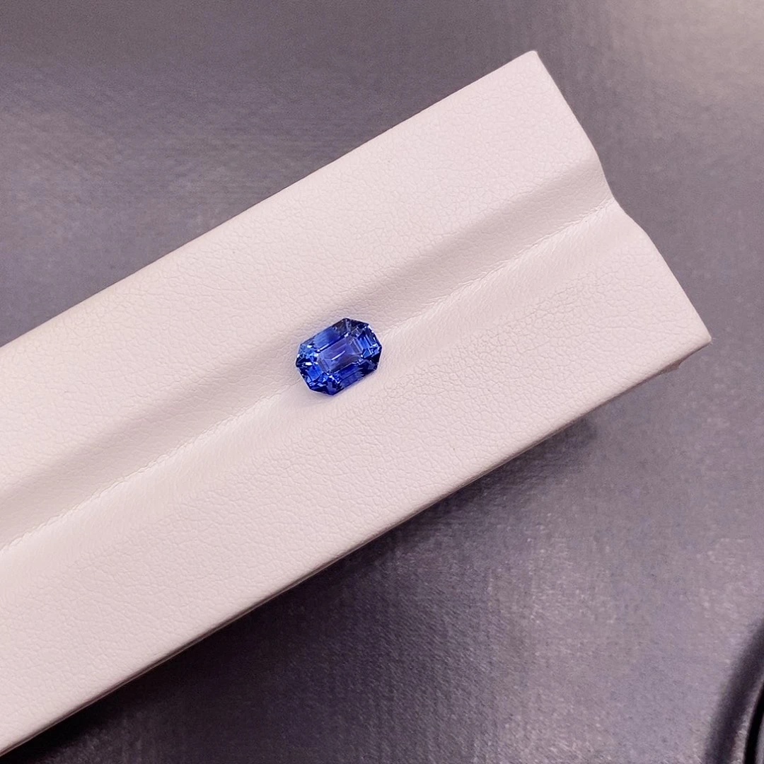 裸石蓝宝石1.88克拉