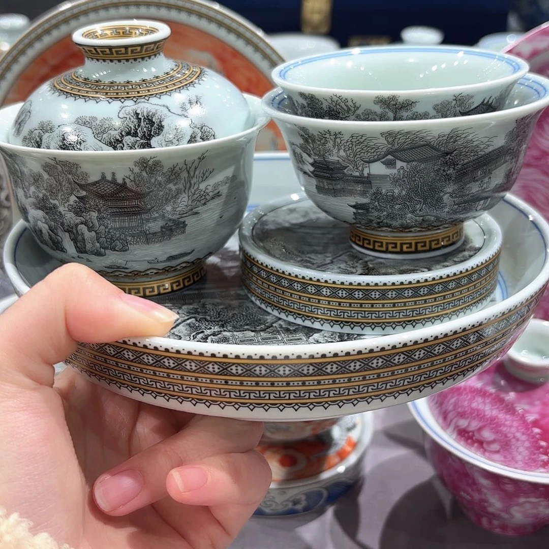 瓷片景德镇瓷器精品陈列