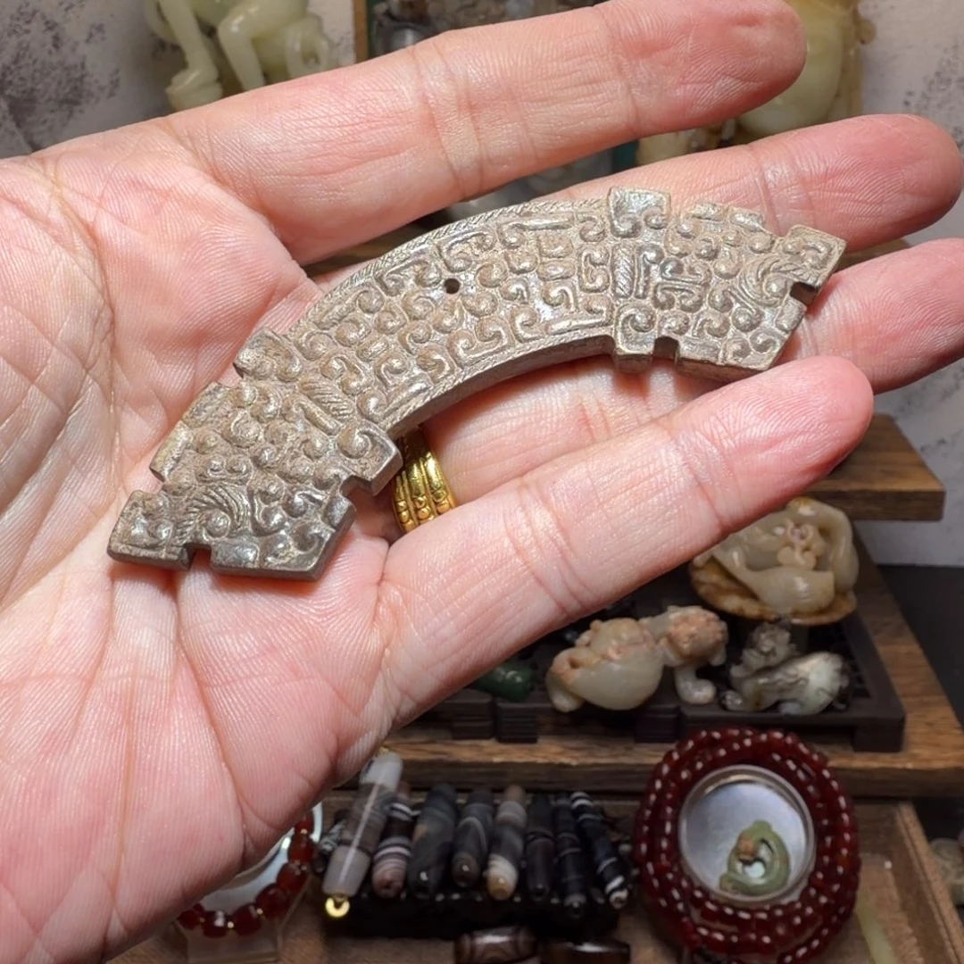 虎***虎和田玉未镶嵌挂件