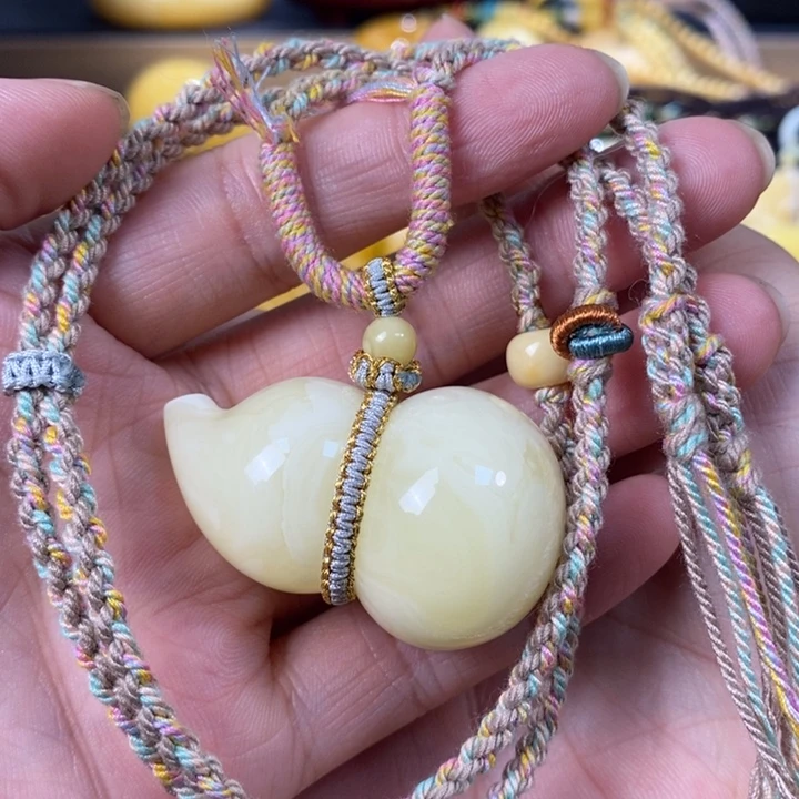 未镶嵌琥珀裸石葫芦