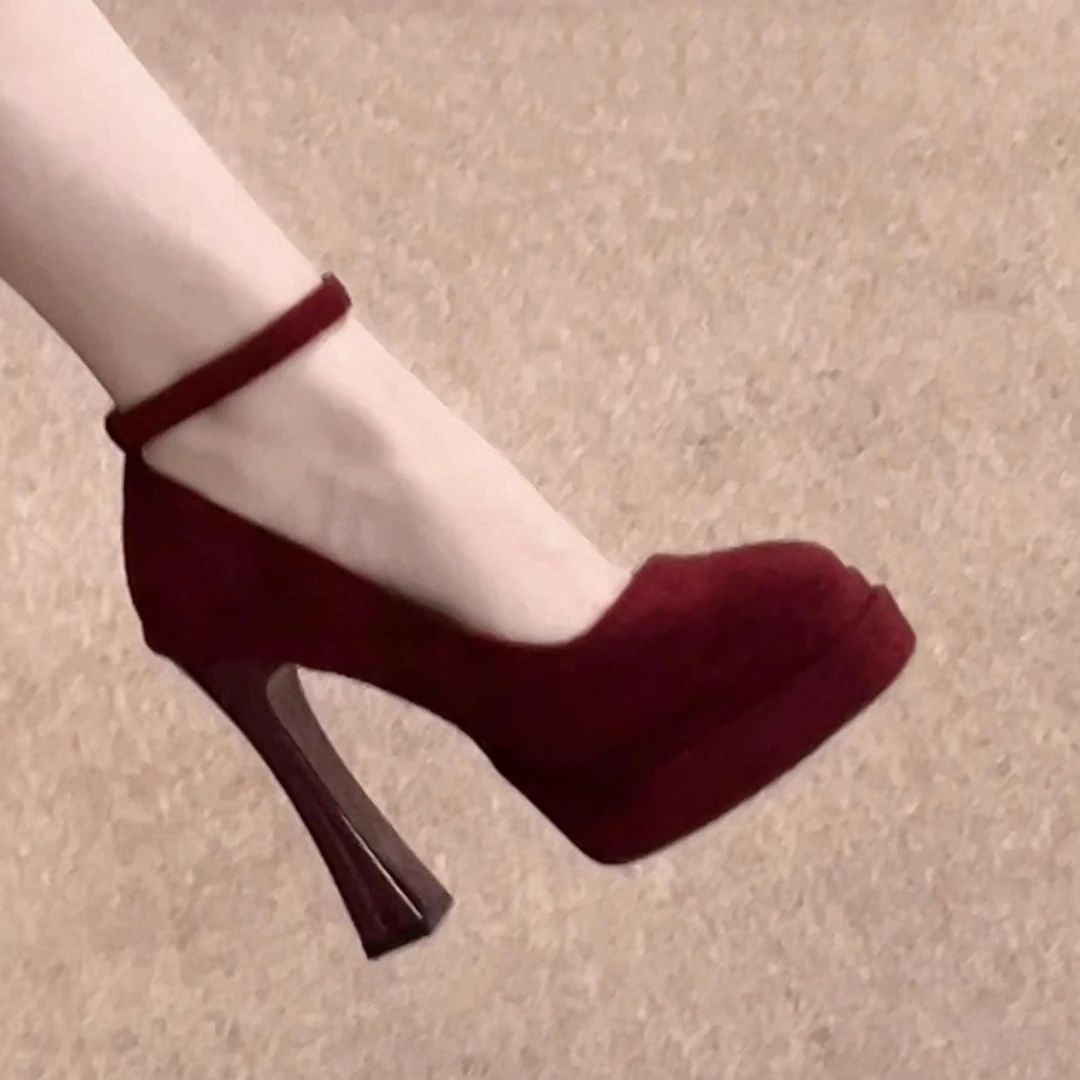 【万达撤柜】新款酒红色一字带防水台覆古粗跟玛丽珍鞋女绝美小个子