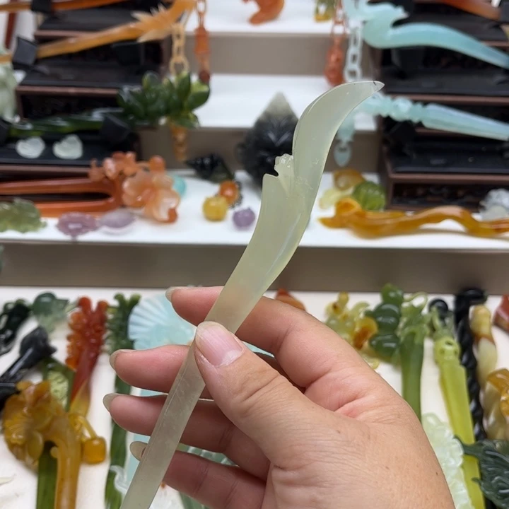 蛇纹石玉未镶嵌岫玉发簪