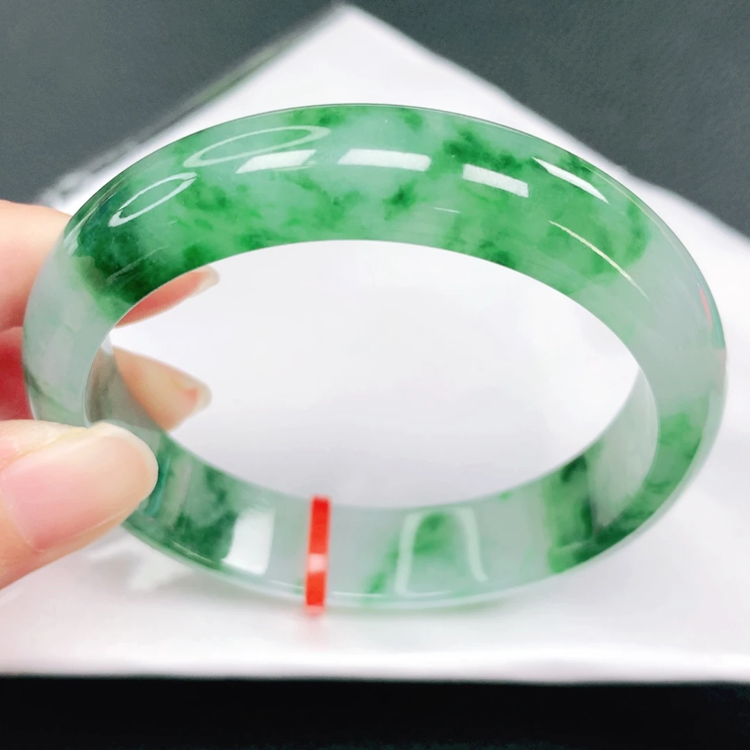 翡翠未镶嵌手镯58圈