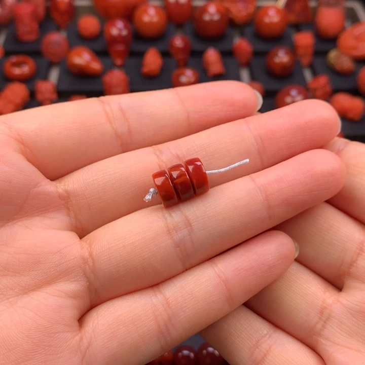 …***：南红玛瑙未镶嵌药片9×3.8