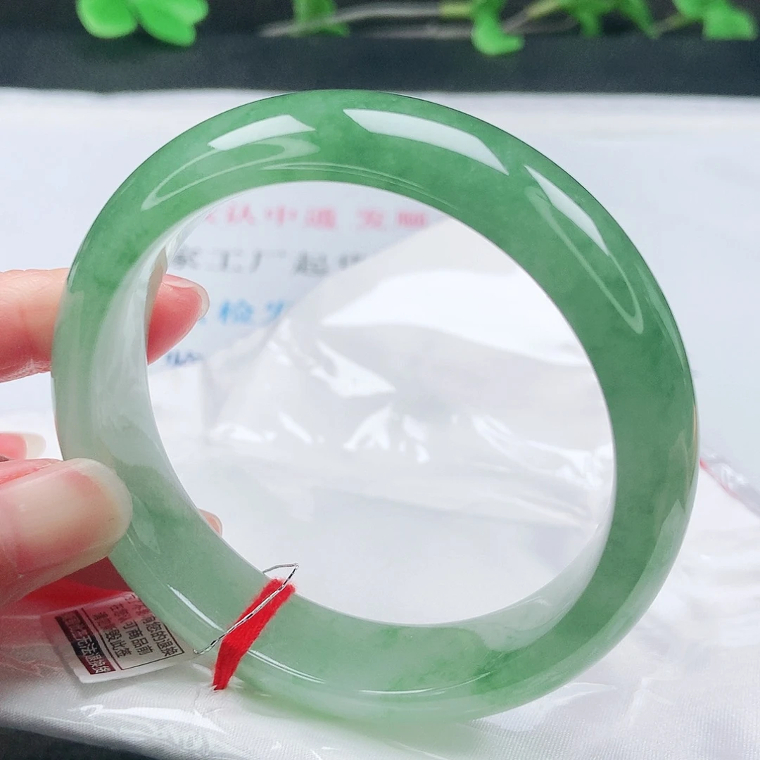 未镶嵌手镯翡翠60圈