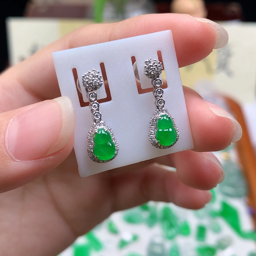 翡翠散珠18K金镶嵌缅甸天然A货翡翠阳绿葫芦一对