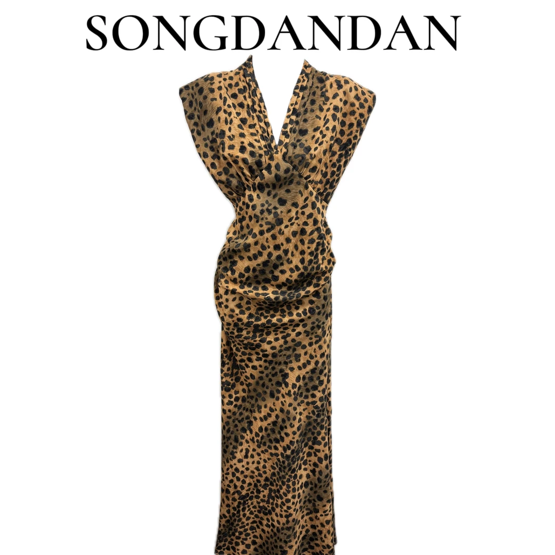 【DDS】V领后飘带褶皱亮面鱼尾港风遮肉显瘦无袖碎花连衣裙长款裙子