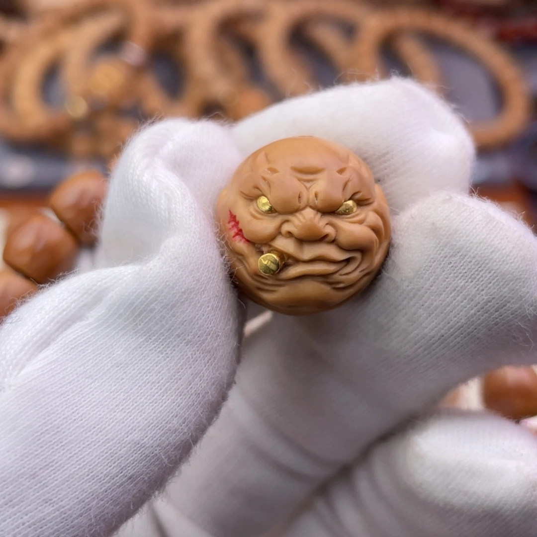 猴头核桃吊坠满工刀疤烟鬼