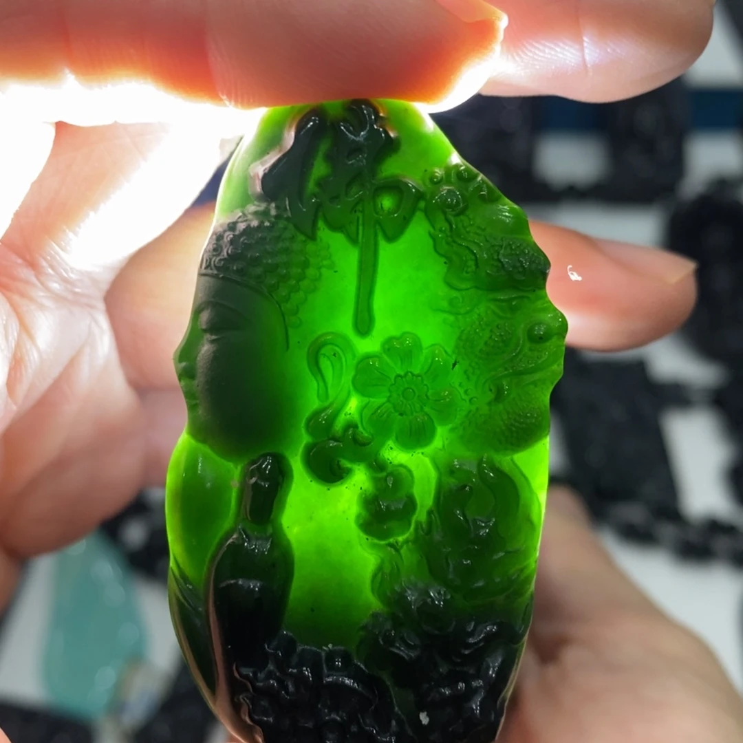 蛇纹石玉未镶嵌吊坠