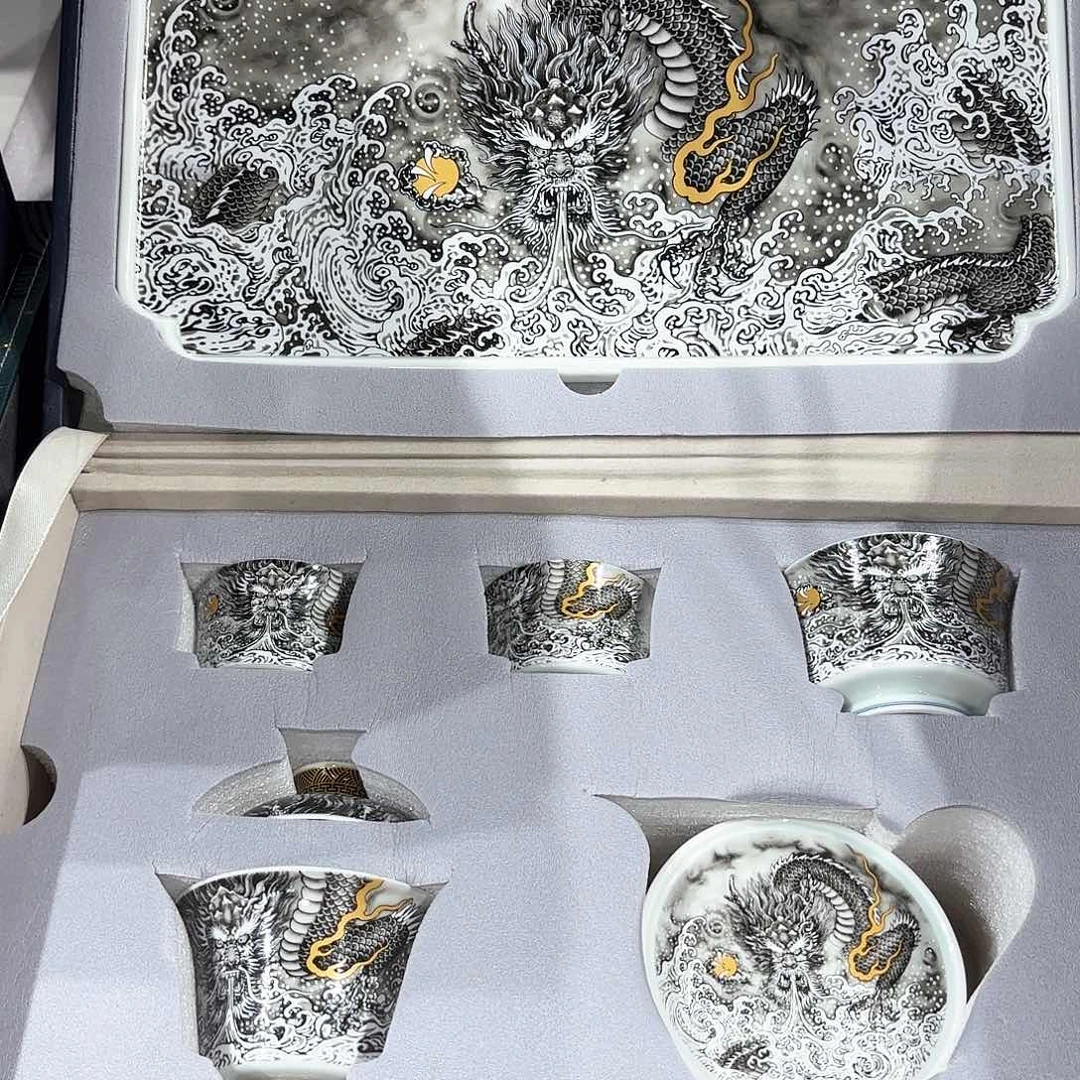 瓷片景德镇陶瓷学院教授