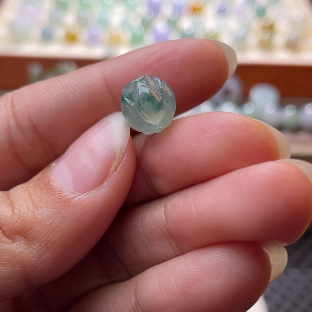 翡翠散珠正冰飘花莲花珠-微微瑕漏